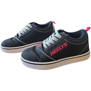 Youth Heelys Pro 20 Shoes Size 1 youth Black Red Skate Wheel Street Sneaker